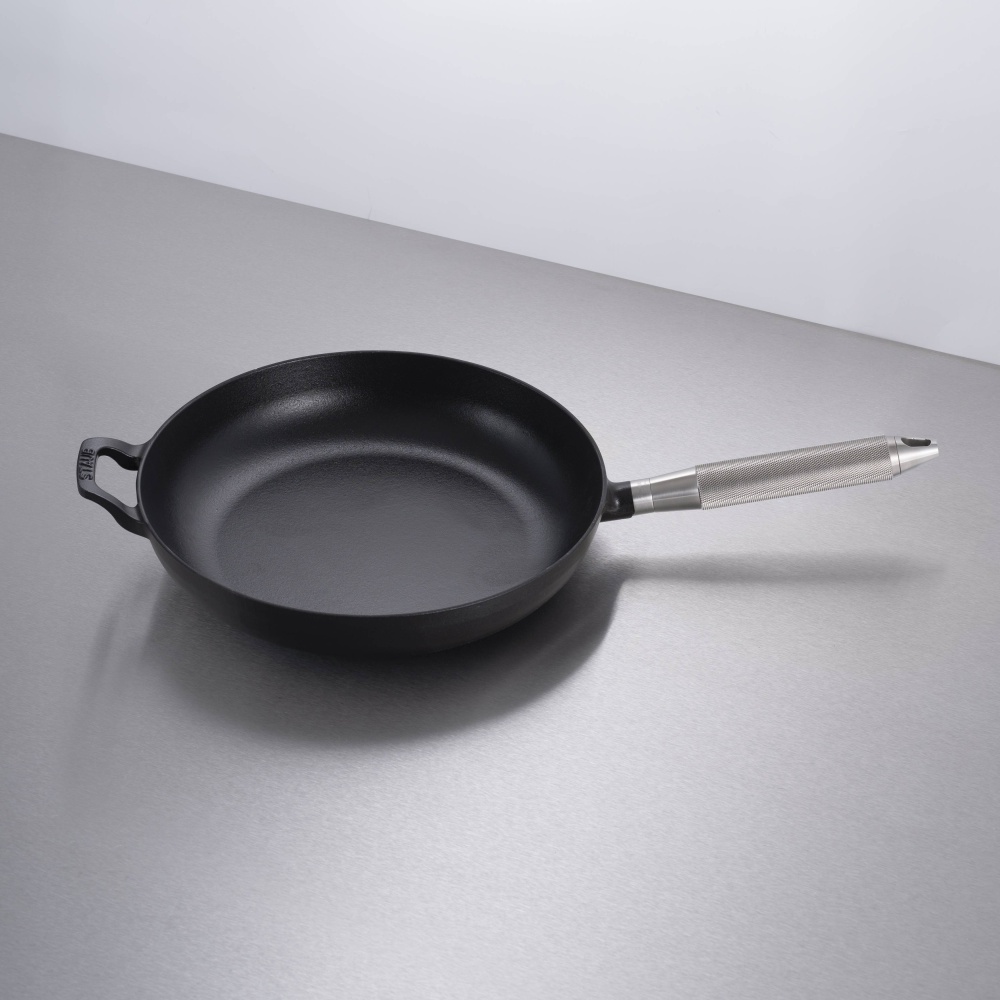 PAN / 11.02 INCHES / CROSS / STAUB / STEEL