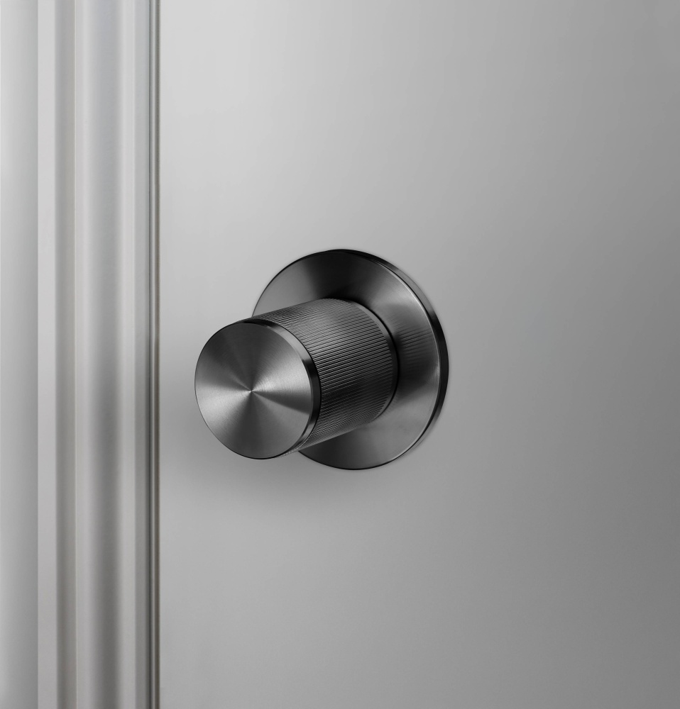 DOOR KNOB SET / PASSAGE / LINEAR / GUN METAL