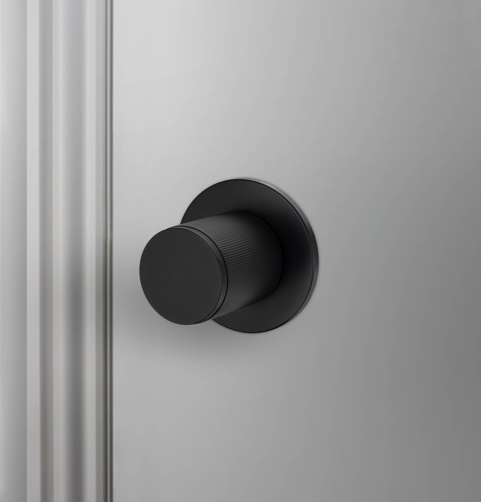 DOOR KNOB SET / PASSAGE / LINEAR / WELDERS BLACK