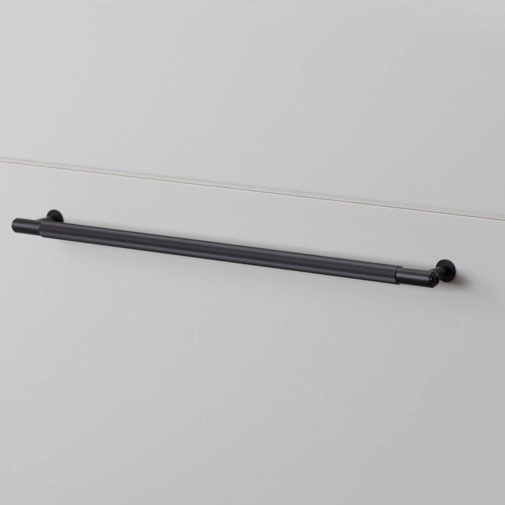 PULL BAR / LINEAR / BLACK / LARGE