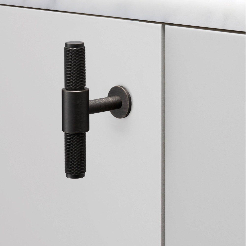 T-BAR / CROSS / SMOKED BRONZE