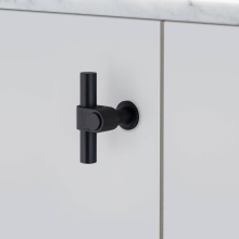 Buster and Punch UTB-484300 - T-BAR / CAST / WELDERS BLACK