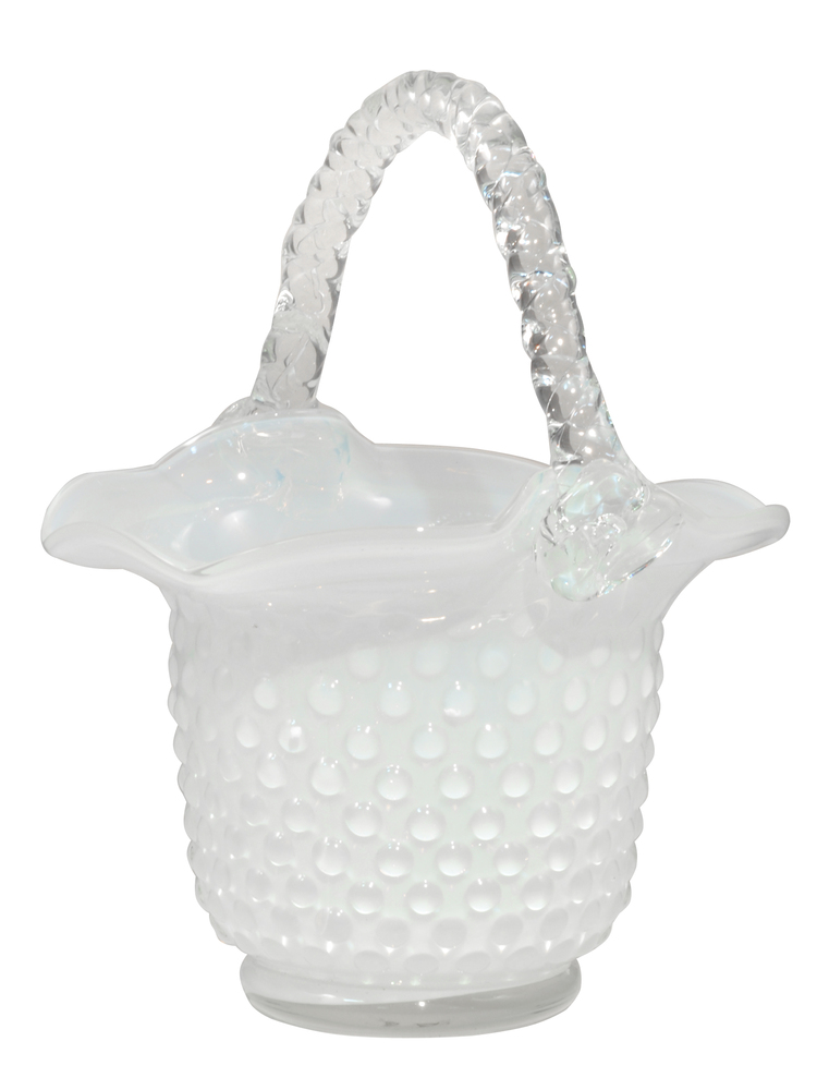 8.25X7X10.5 WHITE BASKET